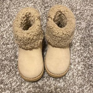 Zara baby/toddler fur lined boots